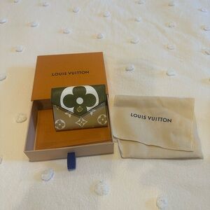 2019 monogram giant pattern, Zoe wallet